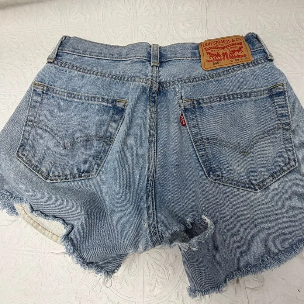 Levi’s Blue Distressed Mid Rise 505 Cut Off Frayed Denim Shorts Size 29x30